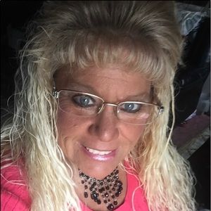 Meet your Posher, Angie